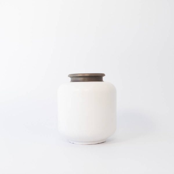 Buddy pet urn. Image of textured traditional urn in white.